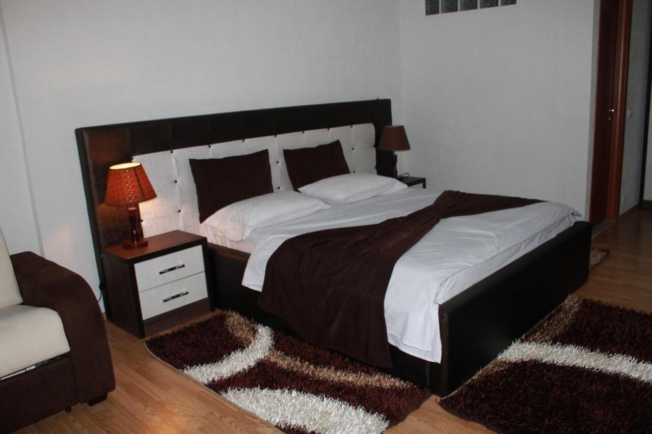Hotel Livia Tirana Extérieur photo