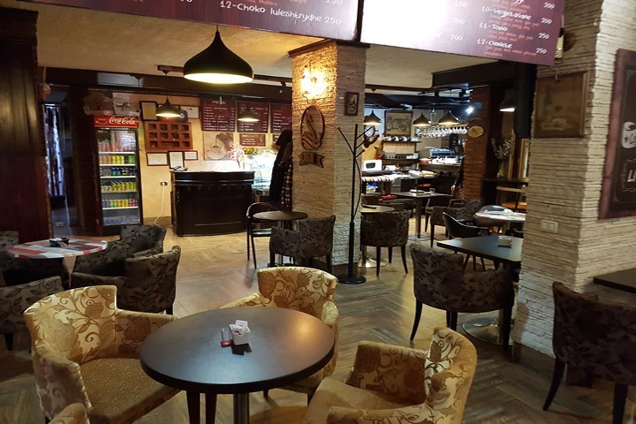 Hotel Livia Tirana Extérieur photo