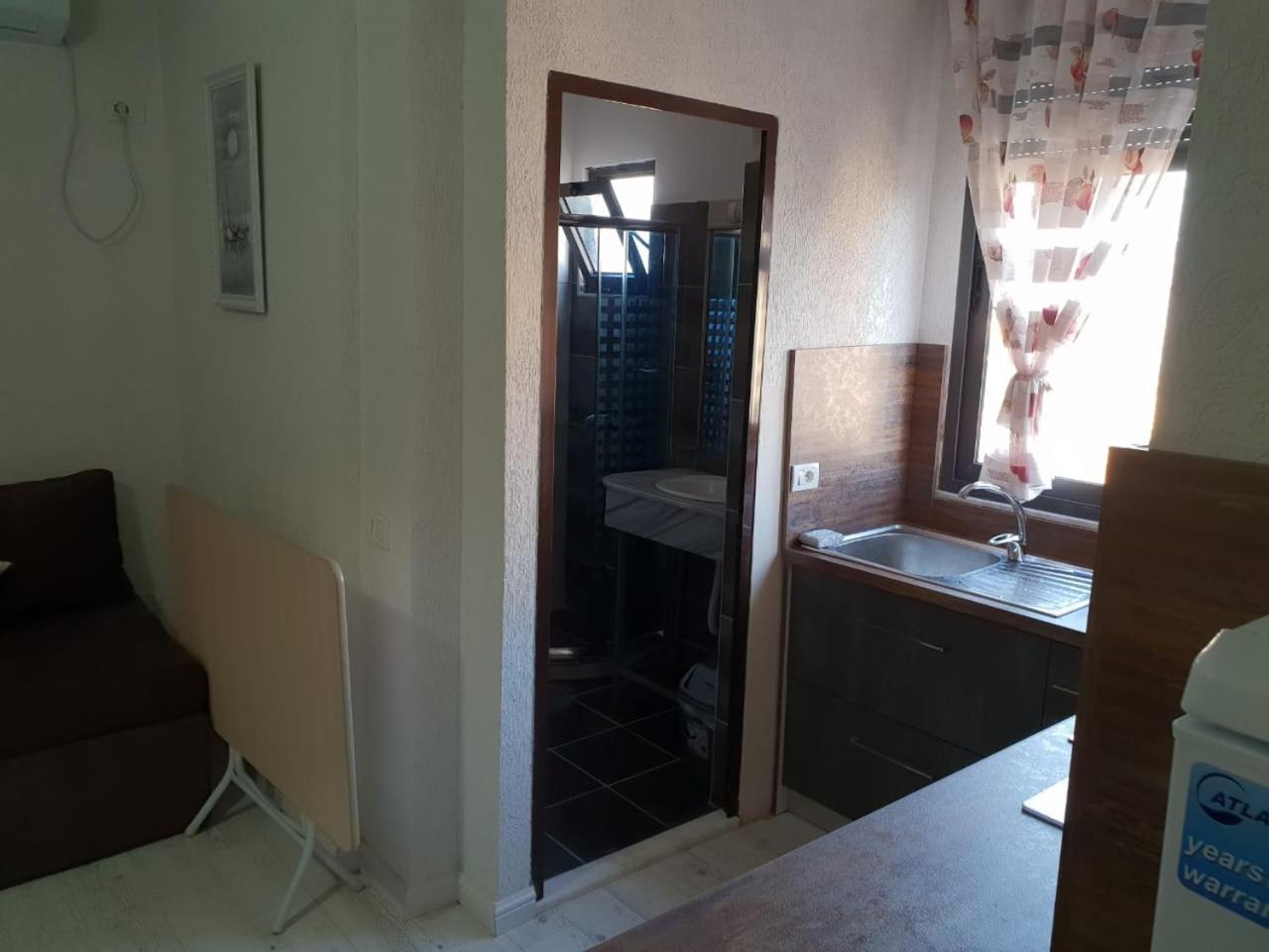 Hotel Livia Tirana Extérieur photo