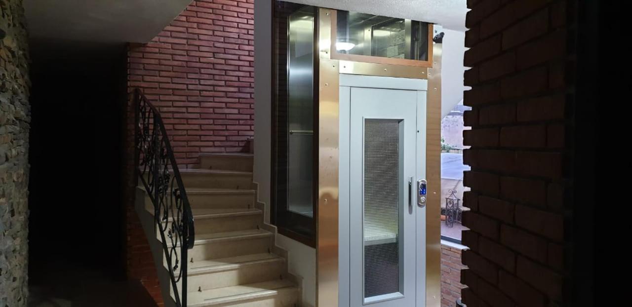 Hotel Livia Tirana Extérieur photo