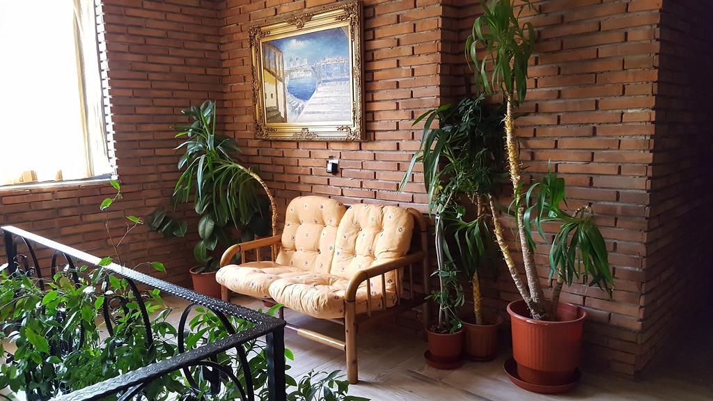 Hotel Livia Tirana Extérieur photo