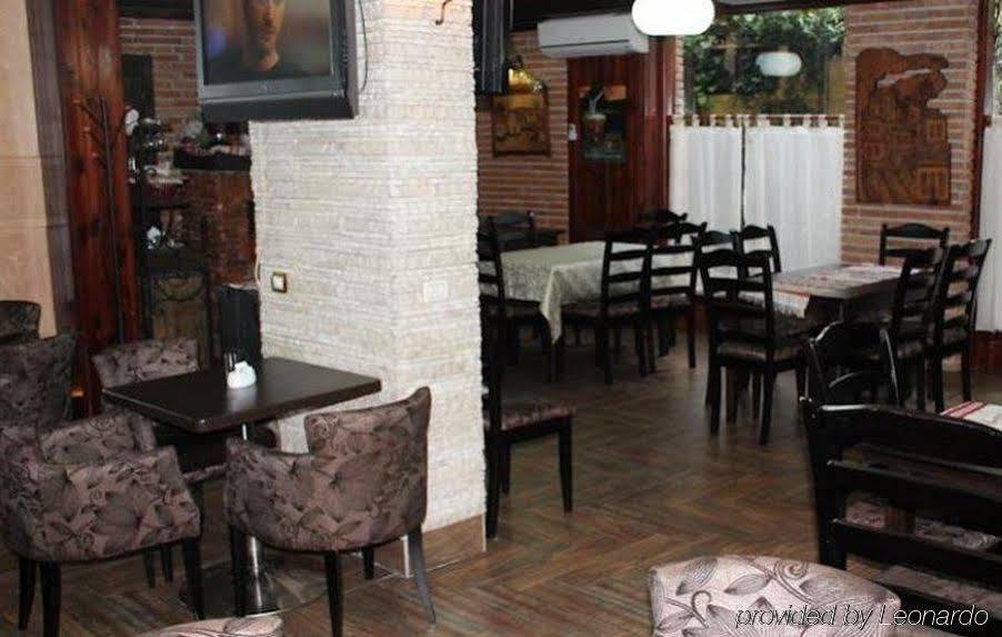 Hotel Livia Tirana Extérieur photo