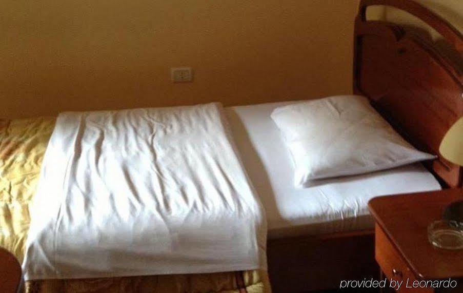 Hotel Livia Tirana Extérieur photo