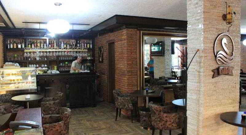 Hotel Livia Tirana Extérieur photo