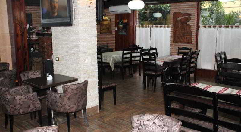 Hotel Livia Tirana Extérieur photo